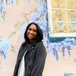 Meet your Posher, Elizabeth